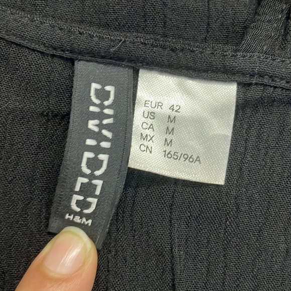 H&M crinkled top | new - Picture 4 of 5